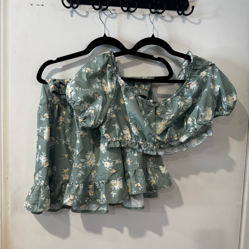 Floral Green Off-Shoulder Top